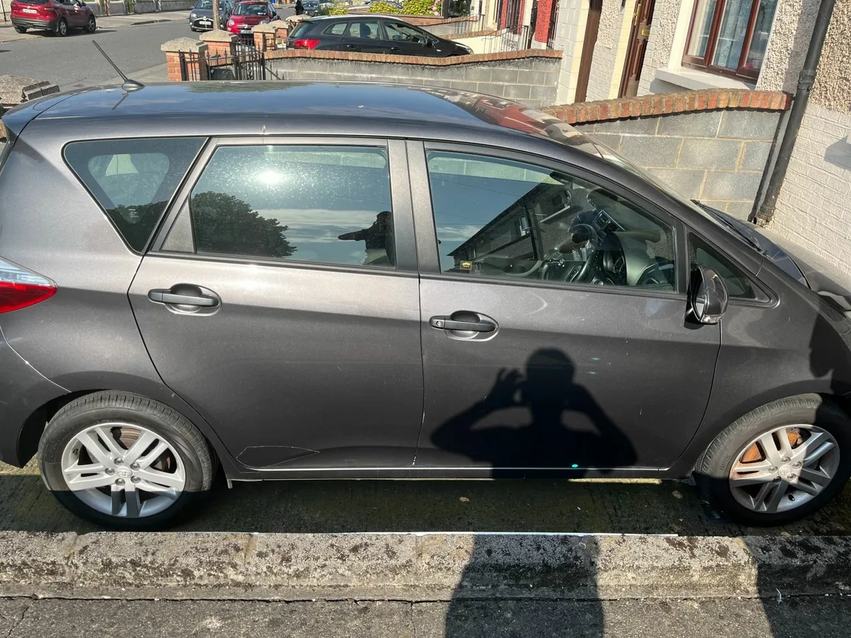 Toyota Verso-S 2011 - Image 1