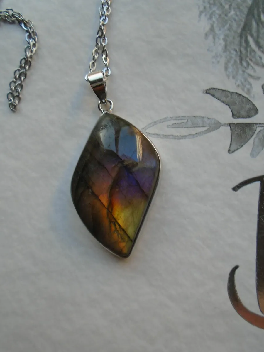 Labradorite pendant.Jewellery,Gift - Image 2