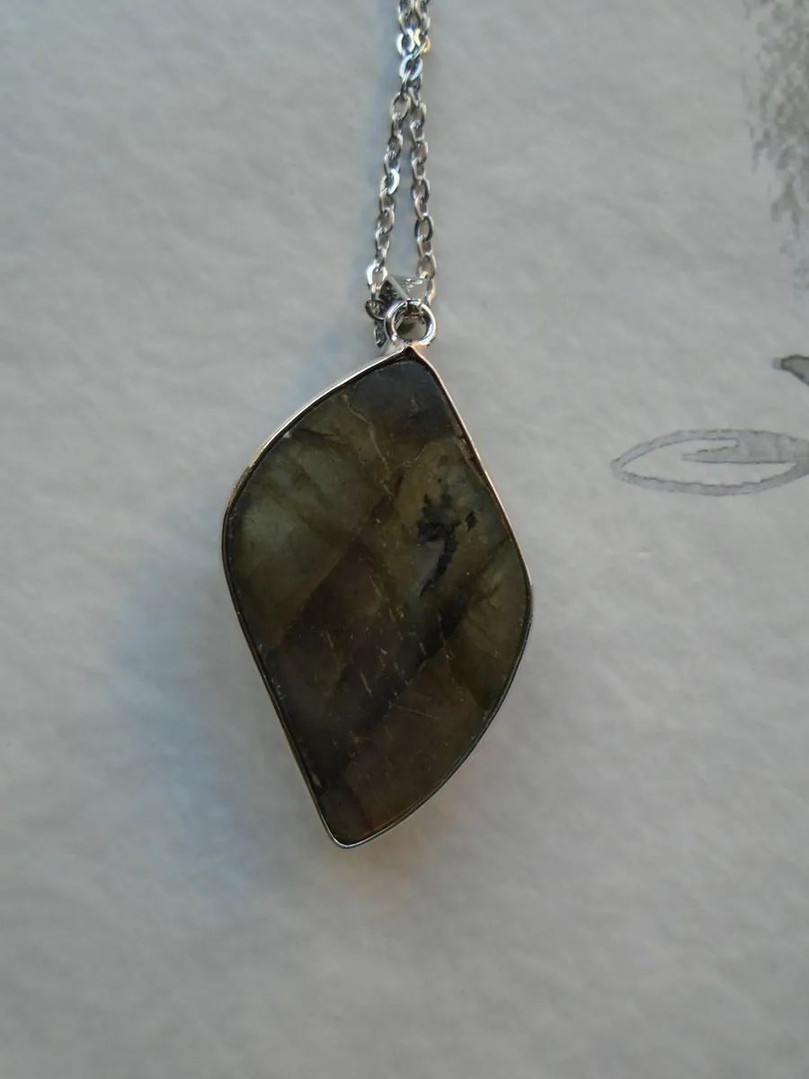Labradorite pendant.Jewellery,Gift - Image 3