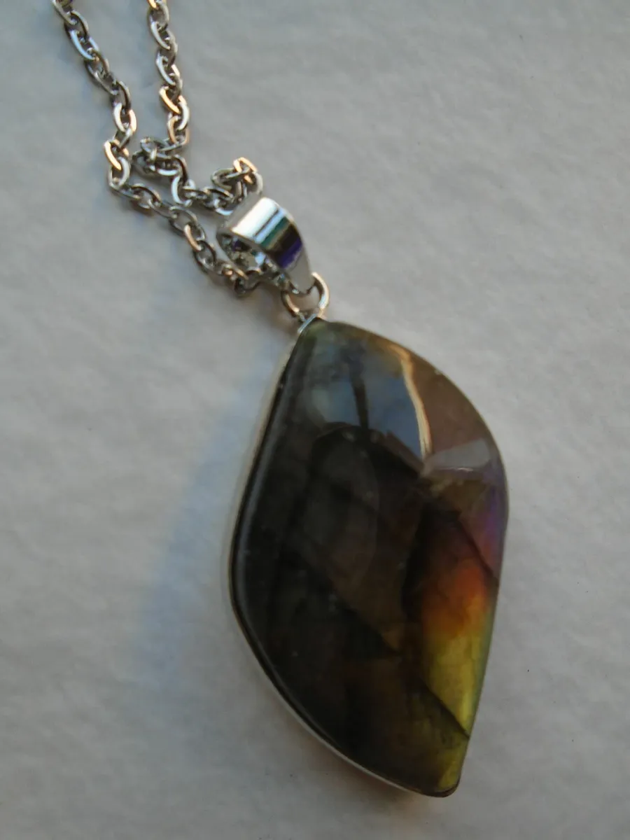 Labradorite pendant.Jewellery,Gift - Image 4