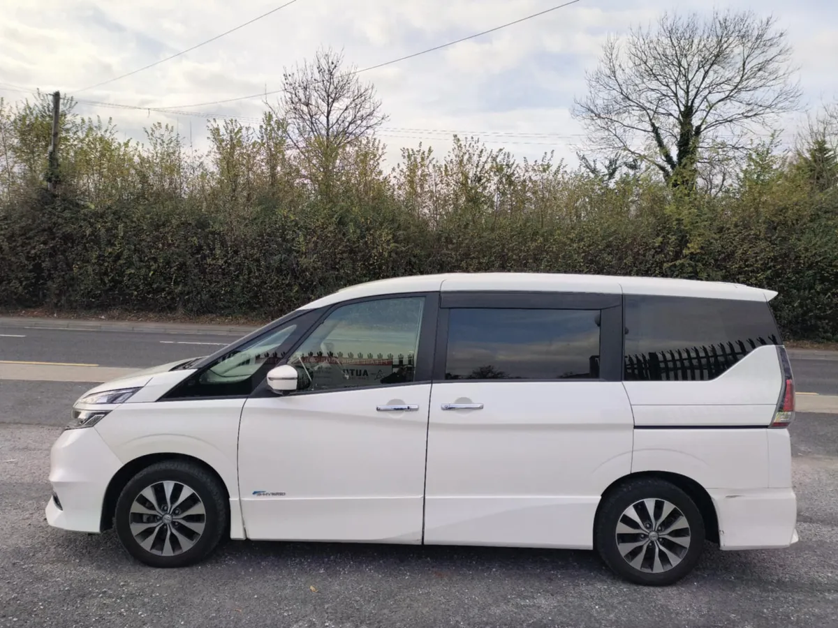 Nissan Serena Highway Star V Selection 8 SEATER !! - Image 4