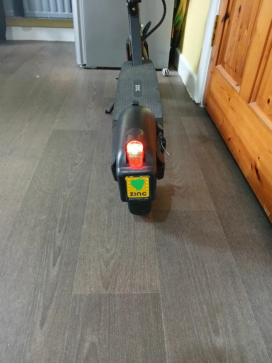 Zinc Electric scooter - Image 4
