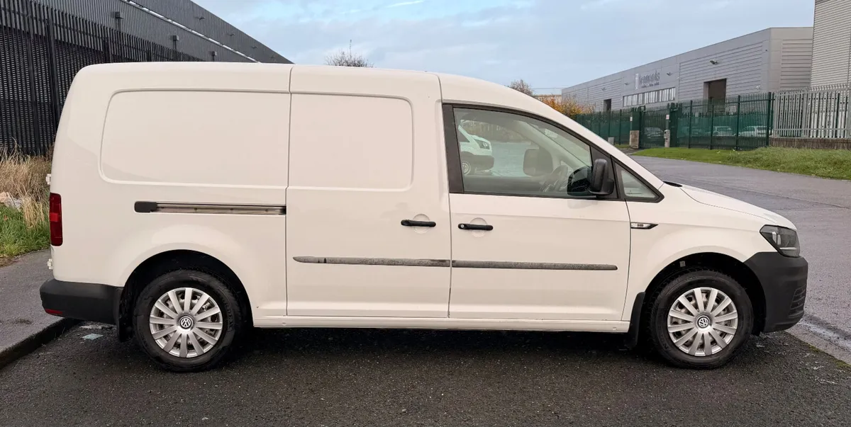 192 Volkswagen Caddy 102Bhp Maxi - Image 3