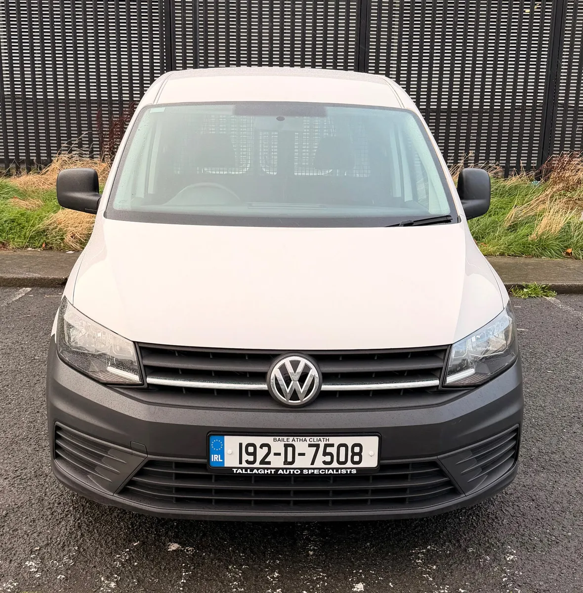 192 Volkswagen Caddy 102Bhp Maxi - Image 2
