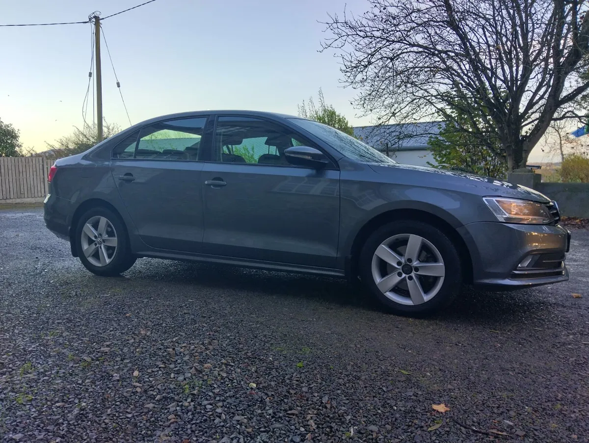 2015 VW Jetta Comfortline TSI. NCT 2026 & Taxed - Image 4