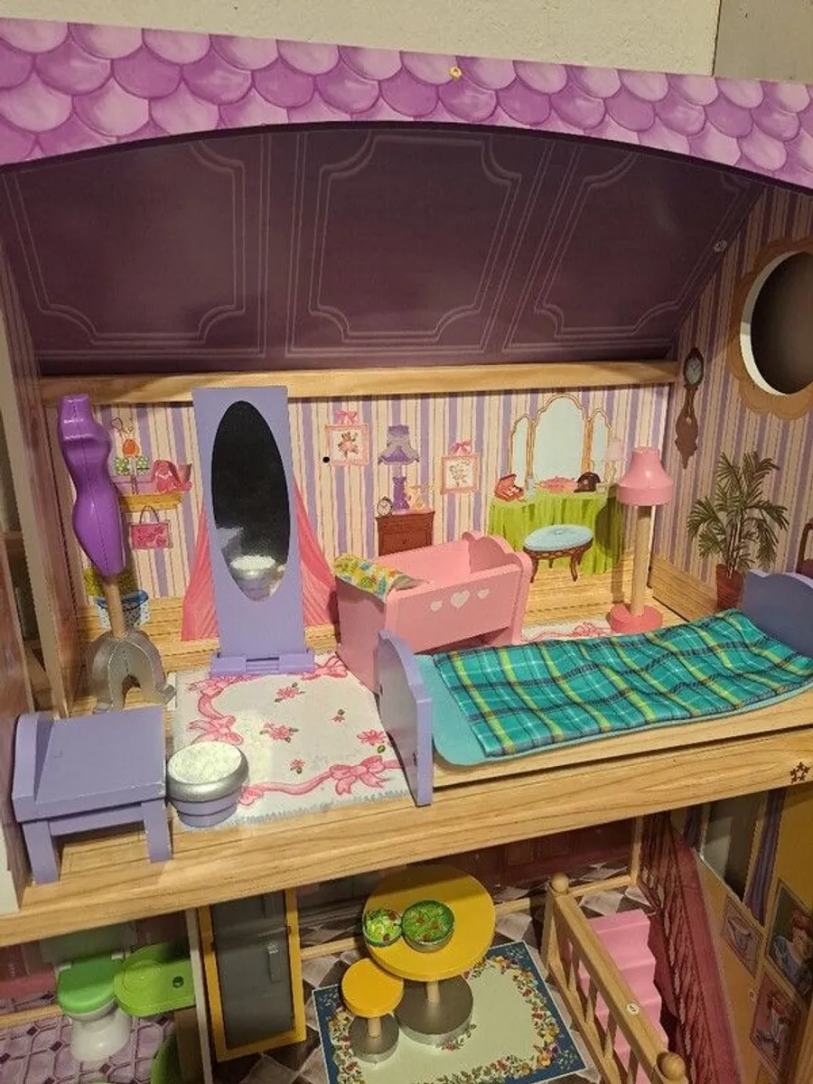 kidicraft dolls house - Image 2
