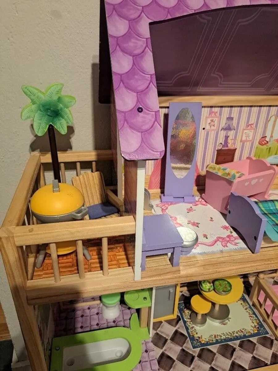 kidicraft dolls house - Image 3