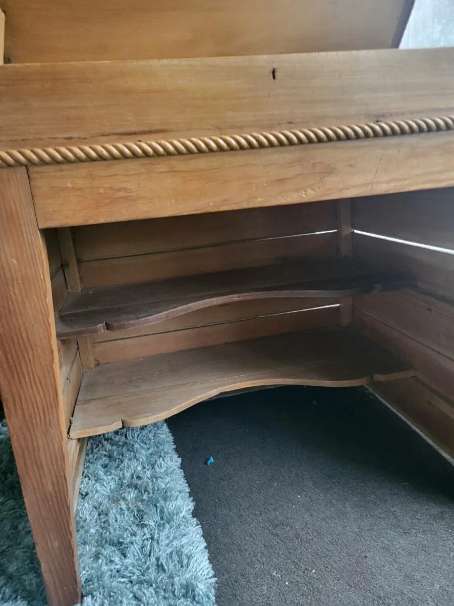 Old pine desk - Image 3