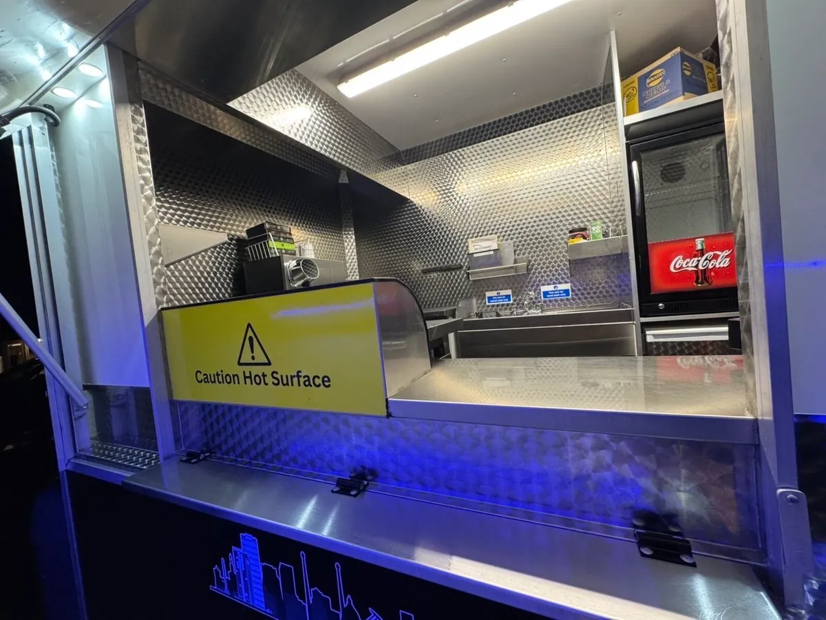 Multi purpose food truck - Image 2