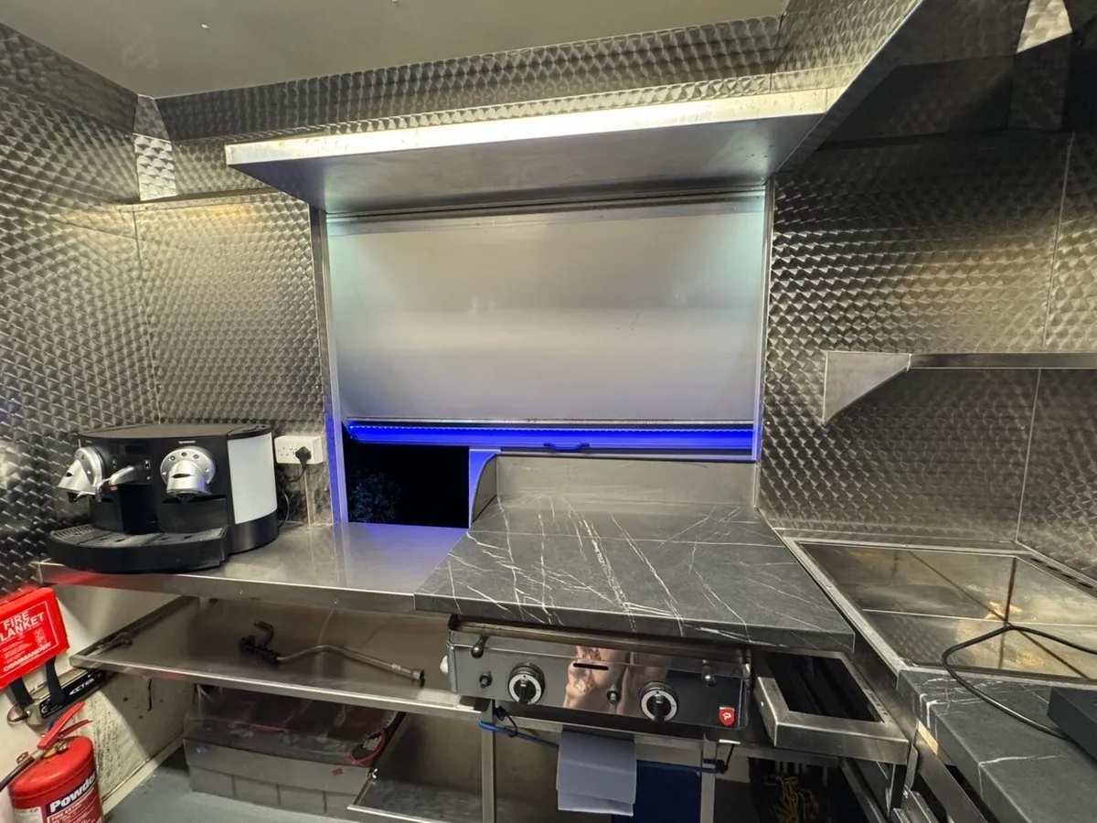 Multi purpose food truck - Image 4