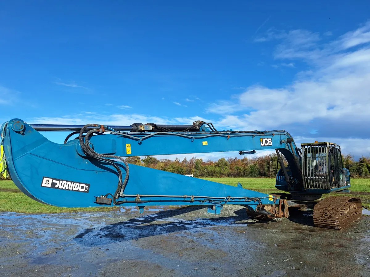 2011 JCB JS260LR Excavator For Auction - Image 1