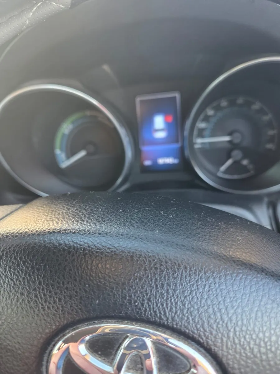 2016 Toyota Auris - Image 4