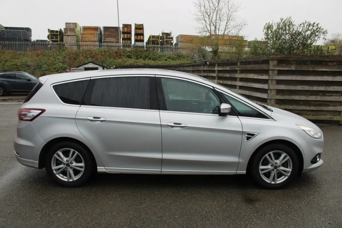 Ford S-Max 2.0 Tdci 180PS Titanium - Image 3