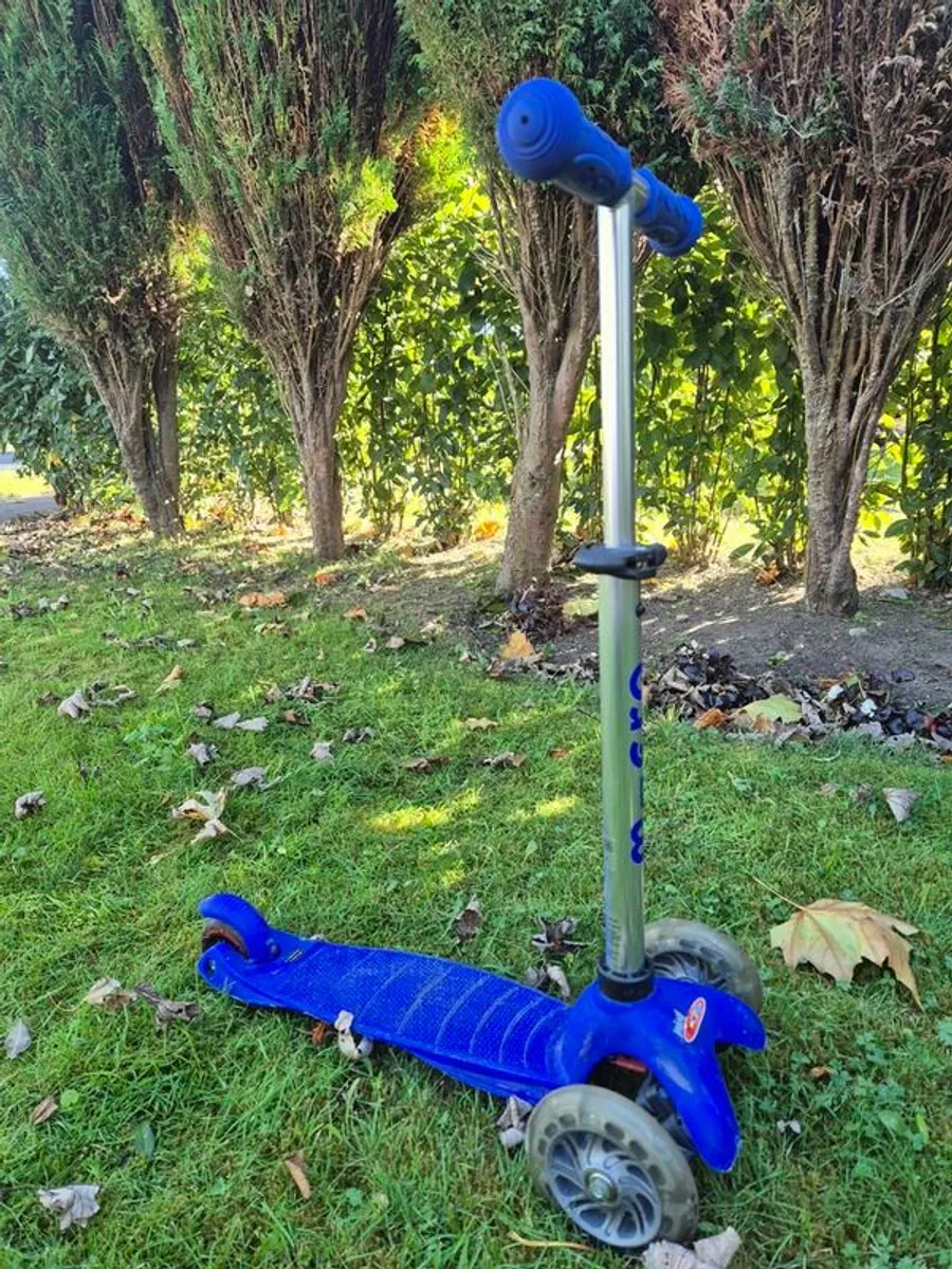 Micro-Mini Scooter - Image 1