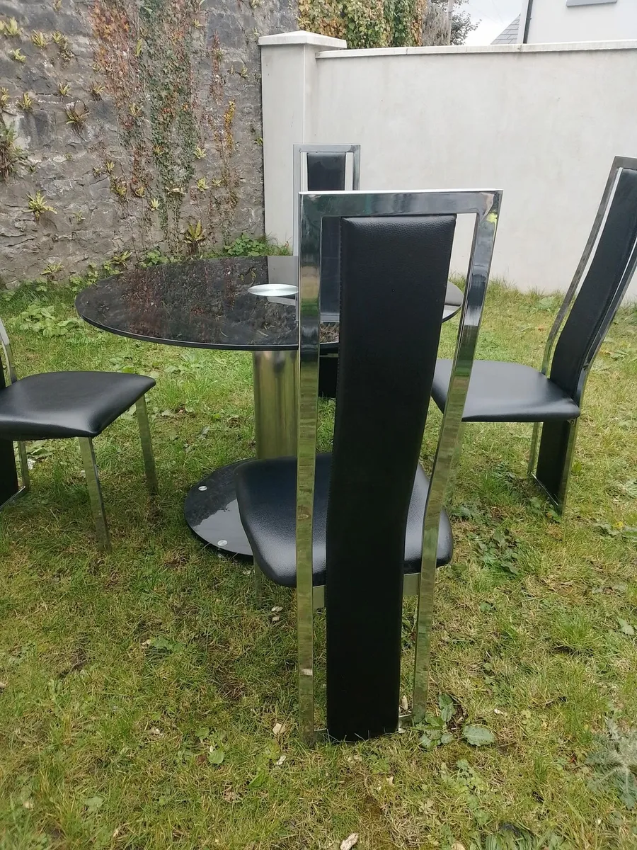 BEAUTIFUL TABLE AND CHAIRS AVAILABLE - Image 2