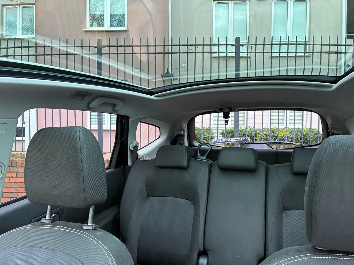 Nissan Qashqai+2 - Image 3
