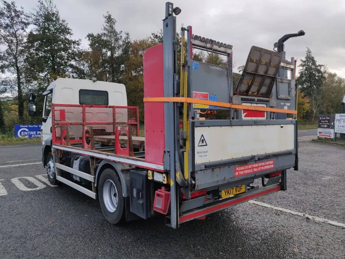 2017 DAF LF 230 14 Ton Gross 4X2 Bottle Carrier - Image 4