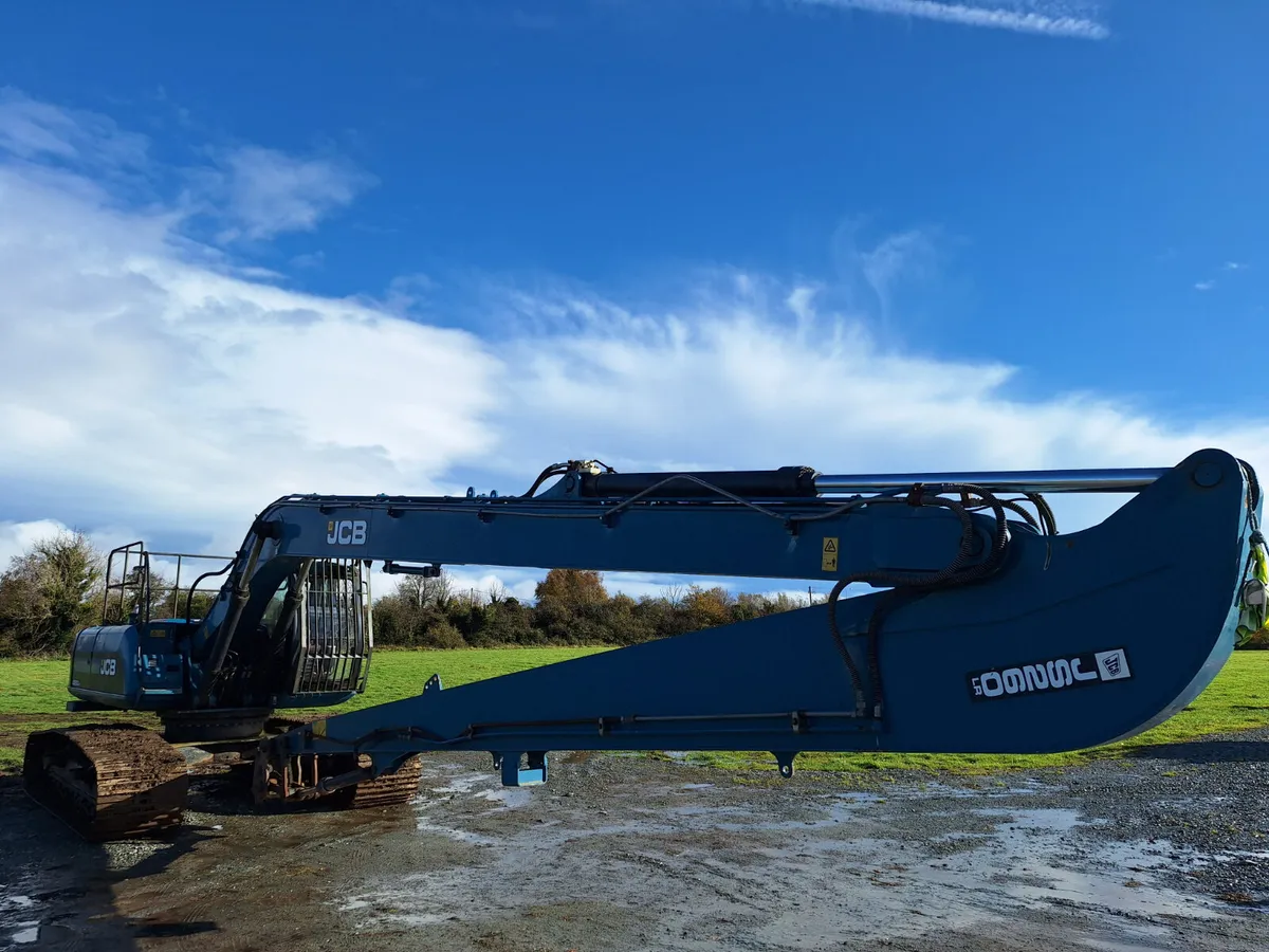 2011 JCB JS260LR Excavator For Auction - Image 2