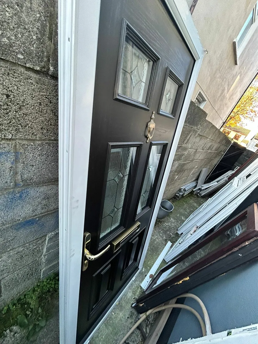 ✳️ HIGH QUALITY COMPOSITE BLACK FRONT DOOR - Image 1