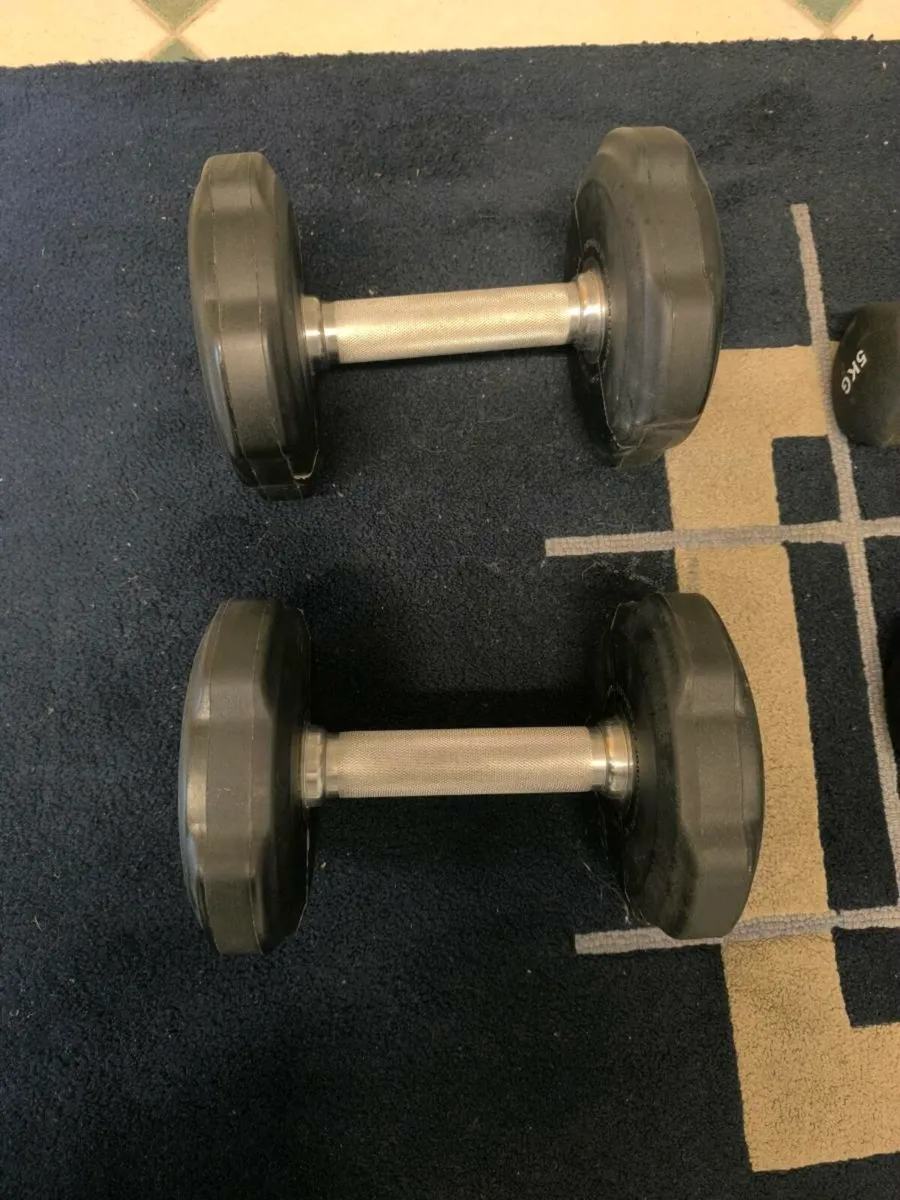 Curling Bar, Dumbbells and Kettlebell - Image 3