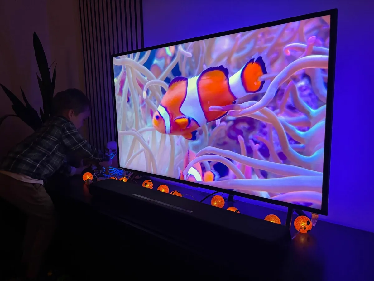 Samsung UE43NU7120K 7 Series - 43" LED-backlit LCD - Image 2