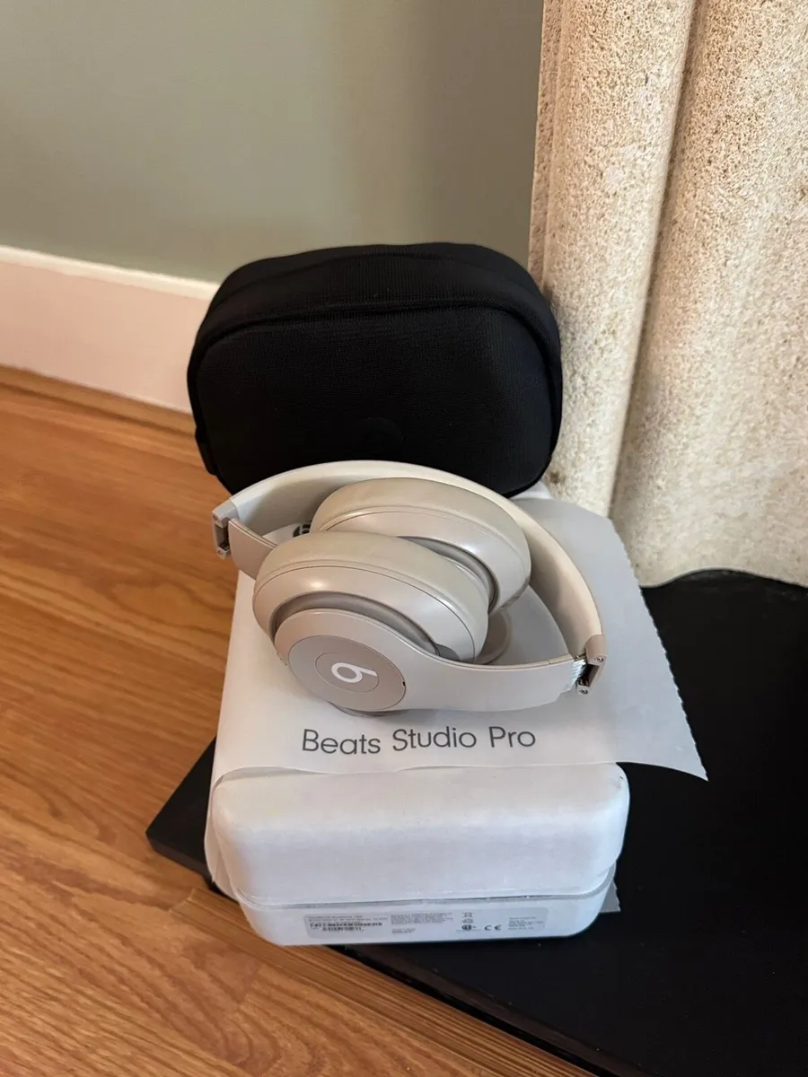 Beats Studio Pro - White Cream - Image 1