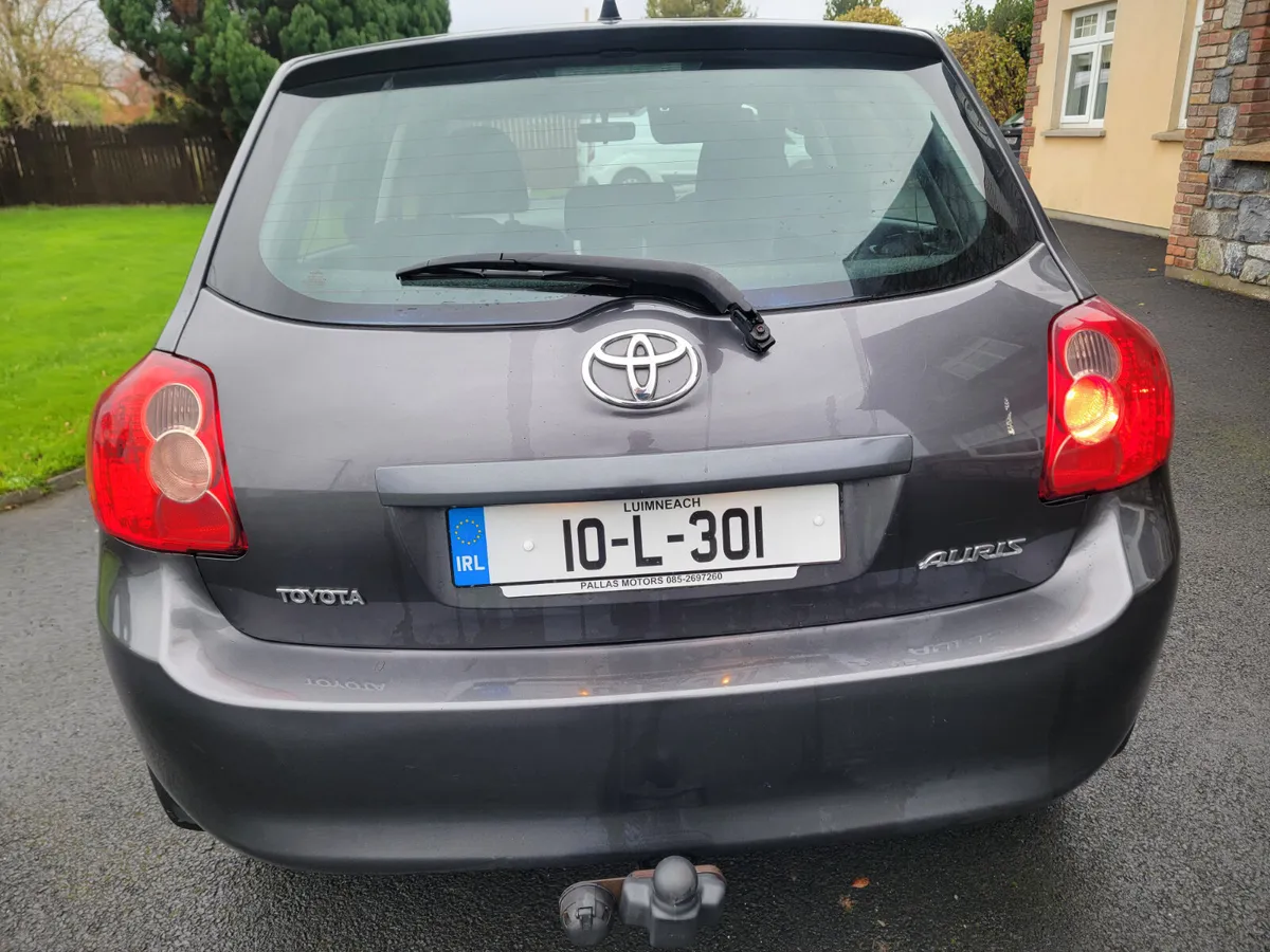 Toyota Auris 2010 call 085 2697260 - Image 3