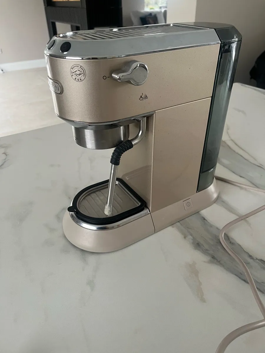 Delonghi dedicated Arte coffee machine - Image 4
