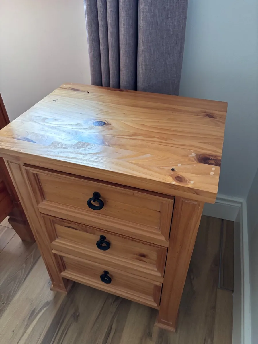 King size Bed and matching lockers - Image 4