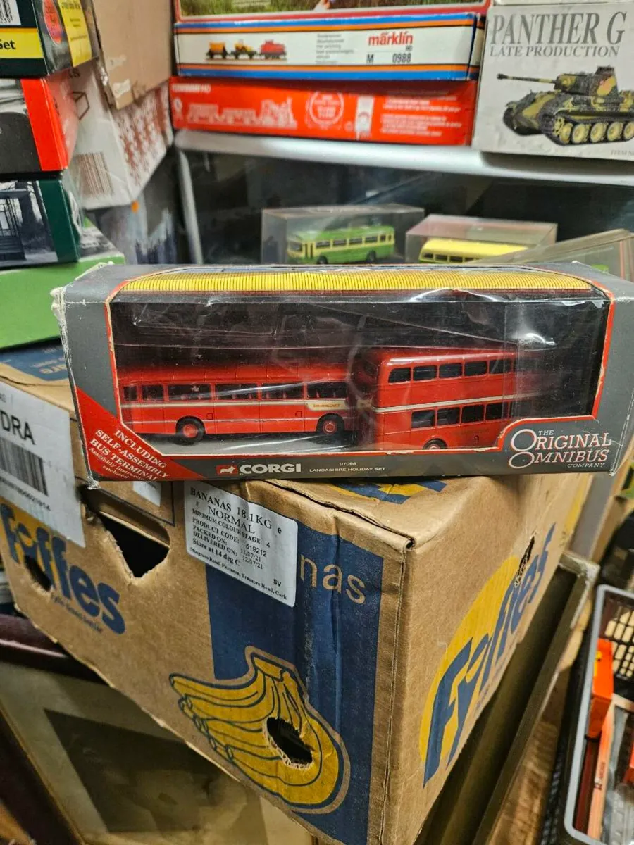 Corgi Bus Set