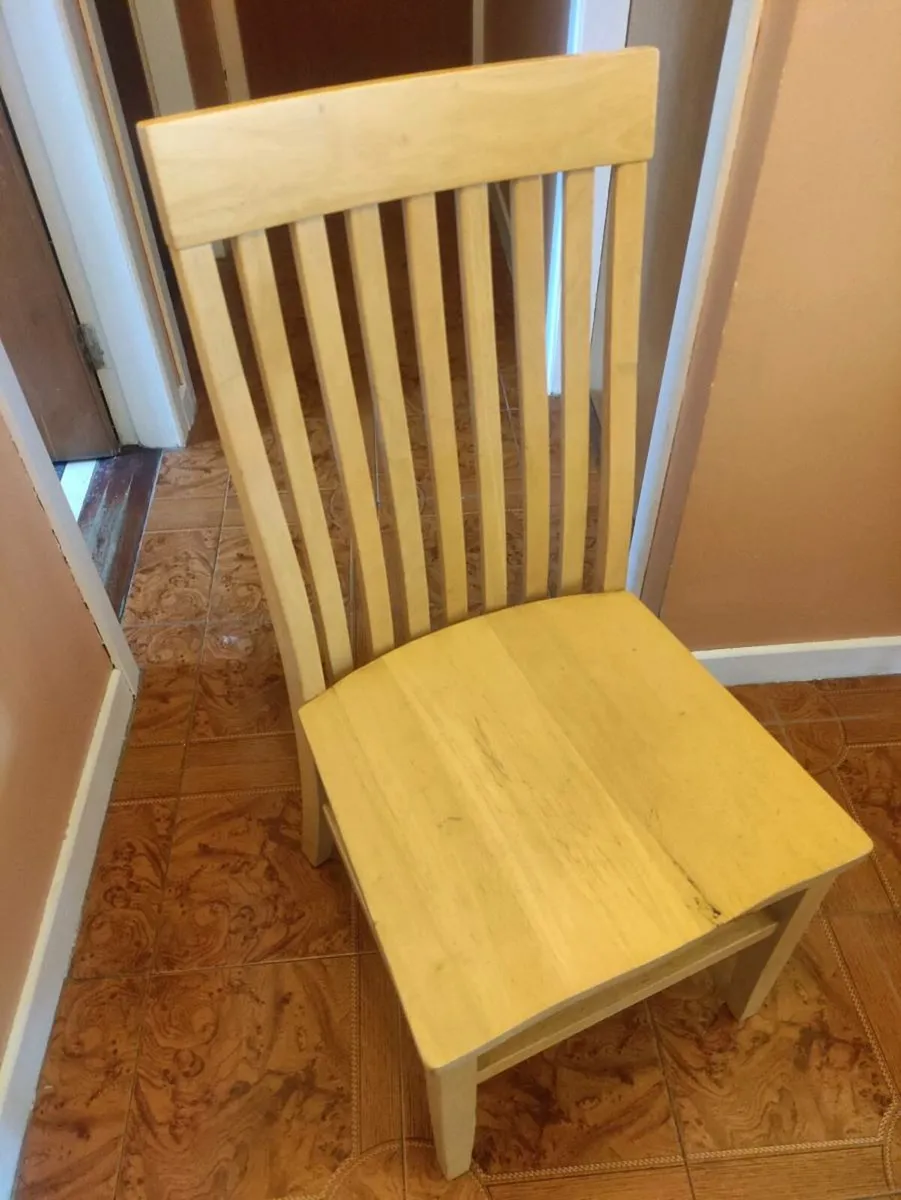 4 strong kitchen chairs - Image 2