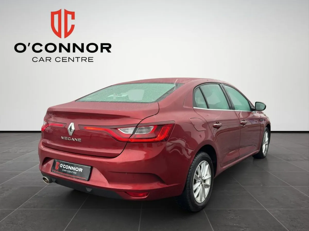 Renault Megane “Looks classy, sips petrol, and nev - Image 4