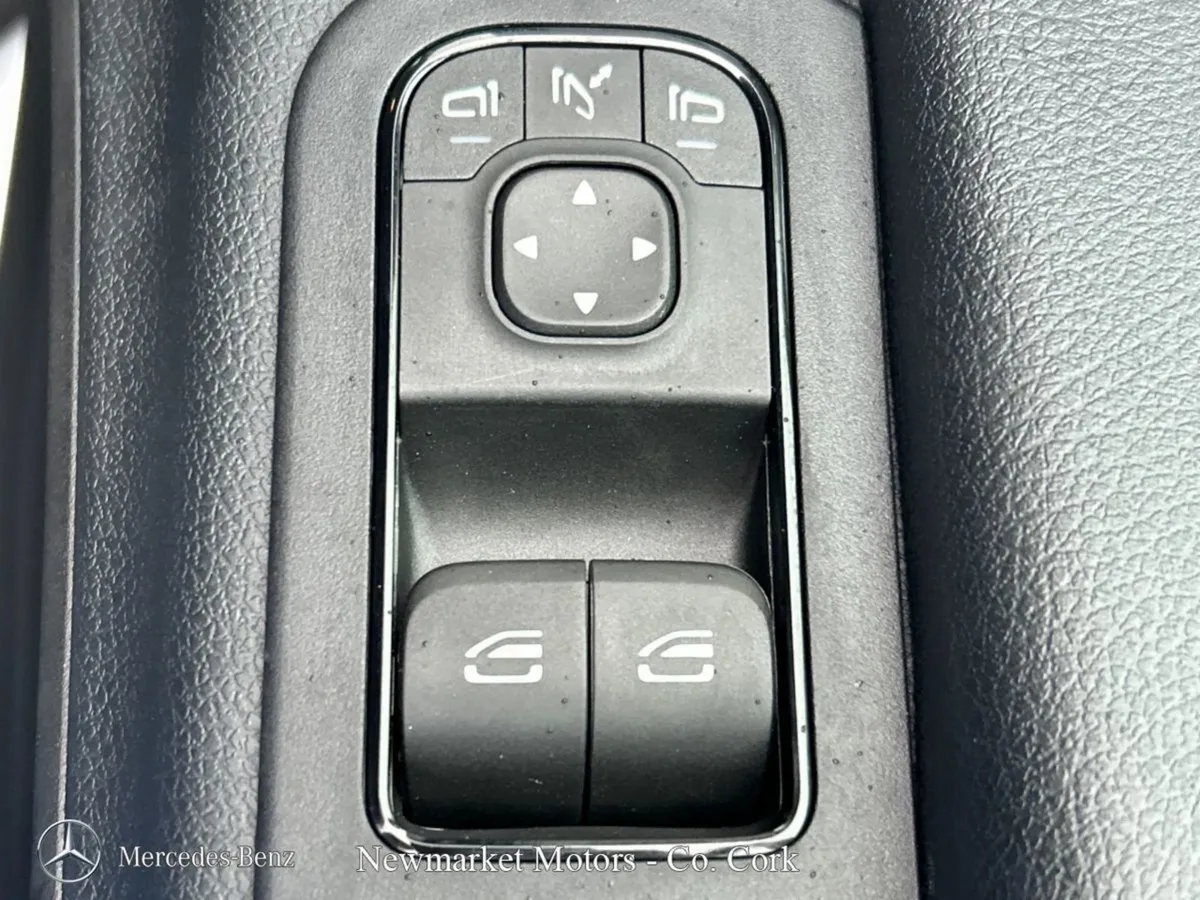 Mercedes-Benz Sprinter 315/36 High Roof Medium Wh - Image 4