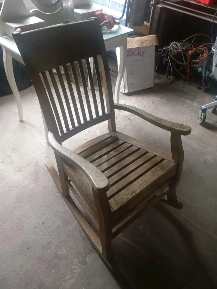 Rocking chair - Image 1