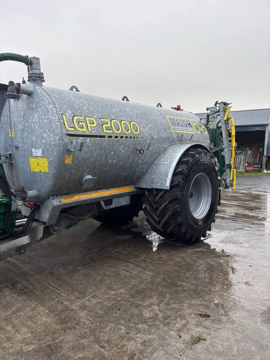 Major 2000 - Image 1