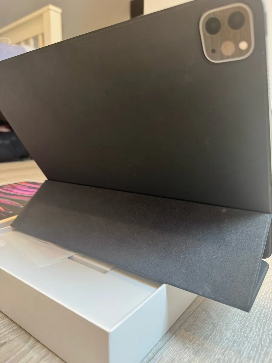 Ipad Pro 12.9-Inch (6th Generation) WIFI - Image 3