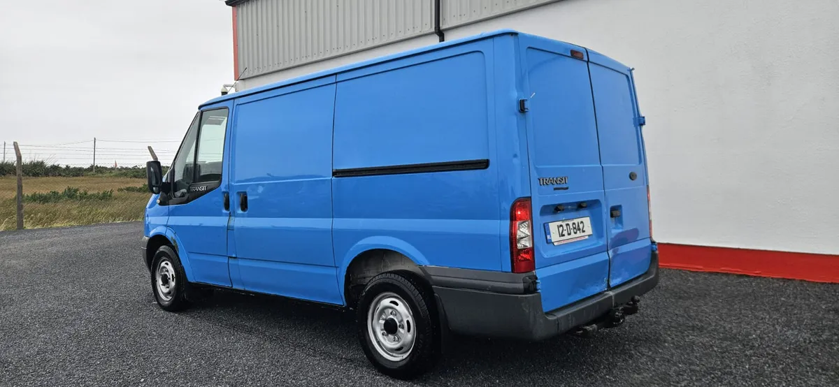 Ford Transit 2012 - Image 2