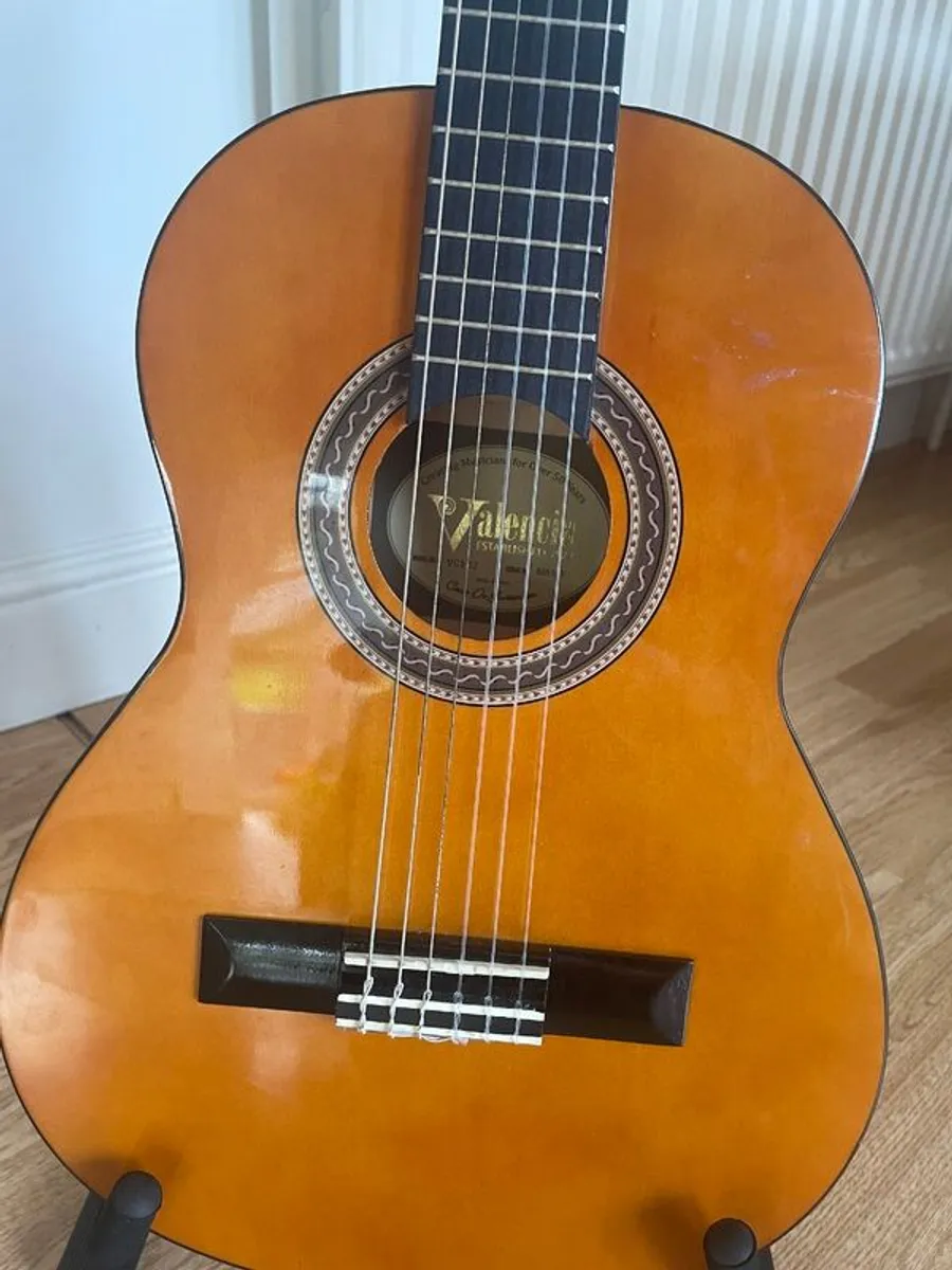 Junior 1/2 size classical guitar - Image 2