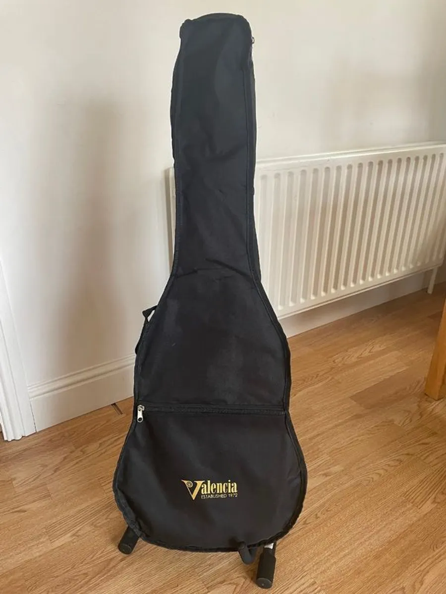 Junior 1/2 size classical guitar - Image 4