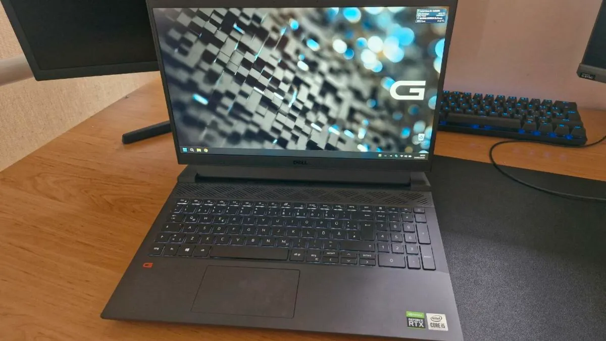 Dell G15 gaming laptop - Image 3