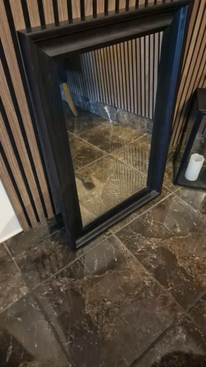 Black mirror - Image 2