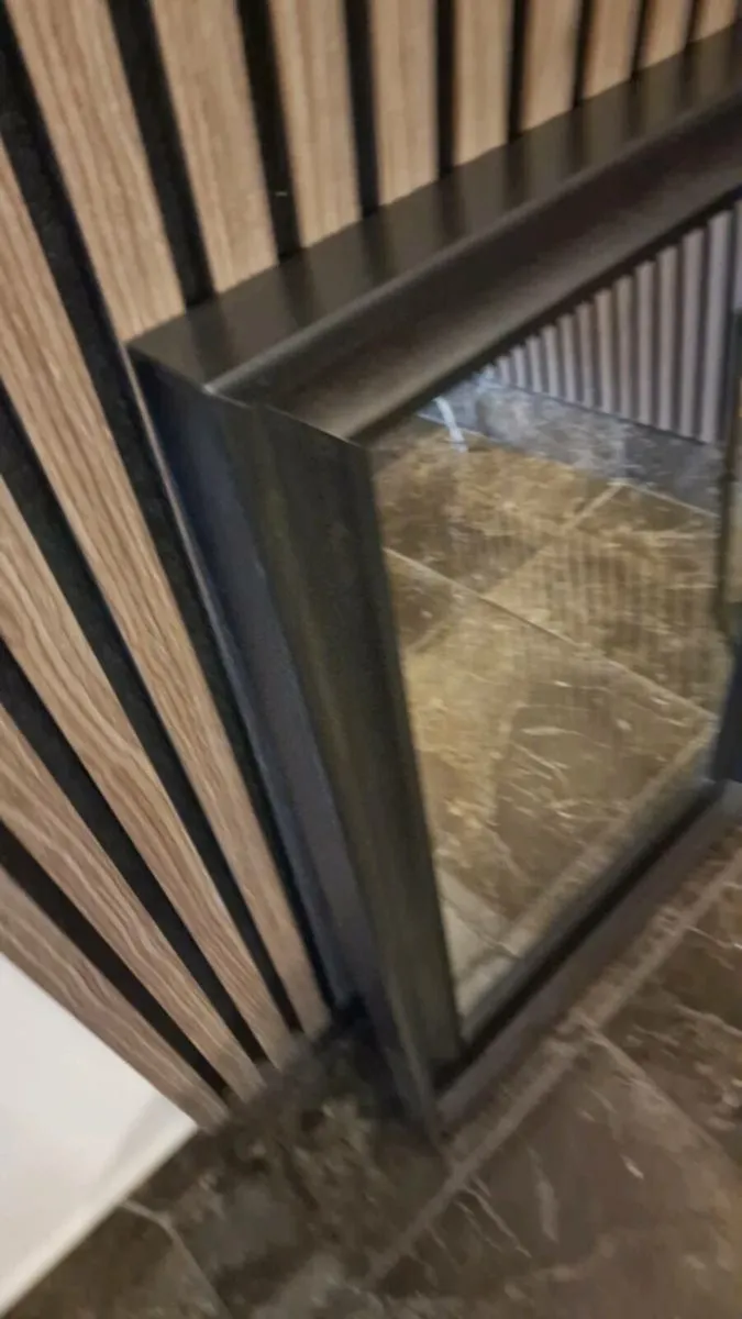 Black mirror - Image 3