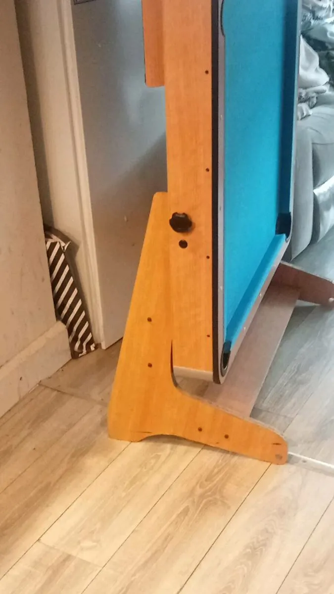 Pool table - Image 2