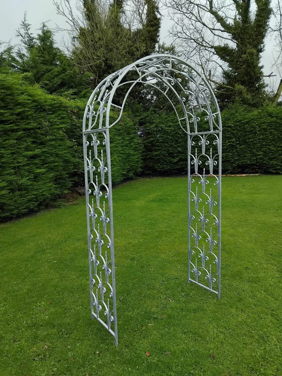Garden Arches - Image 1