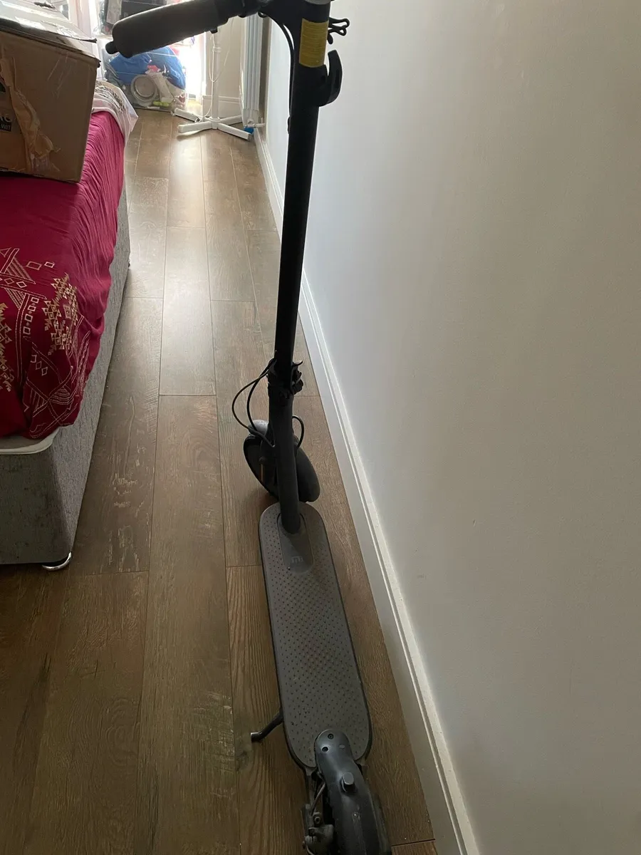 Electric scooter - Image 3