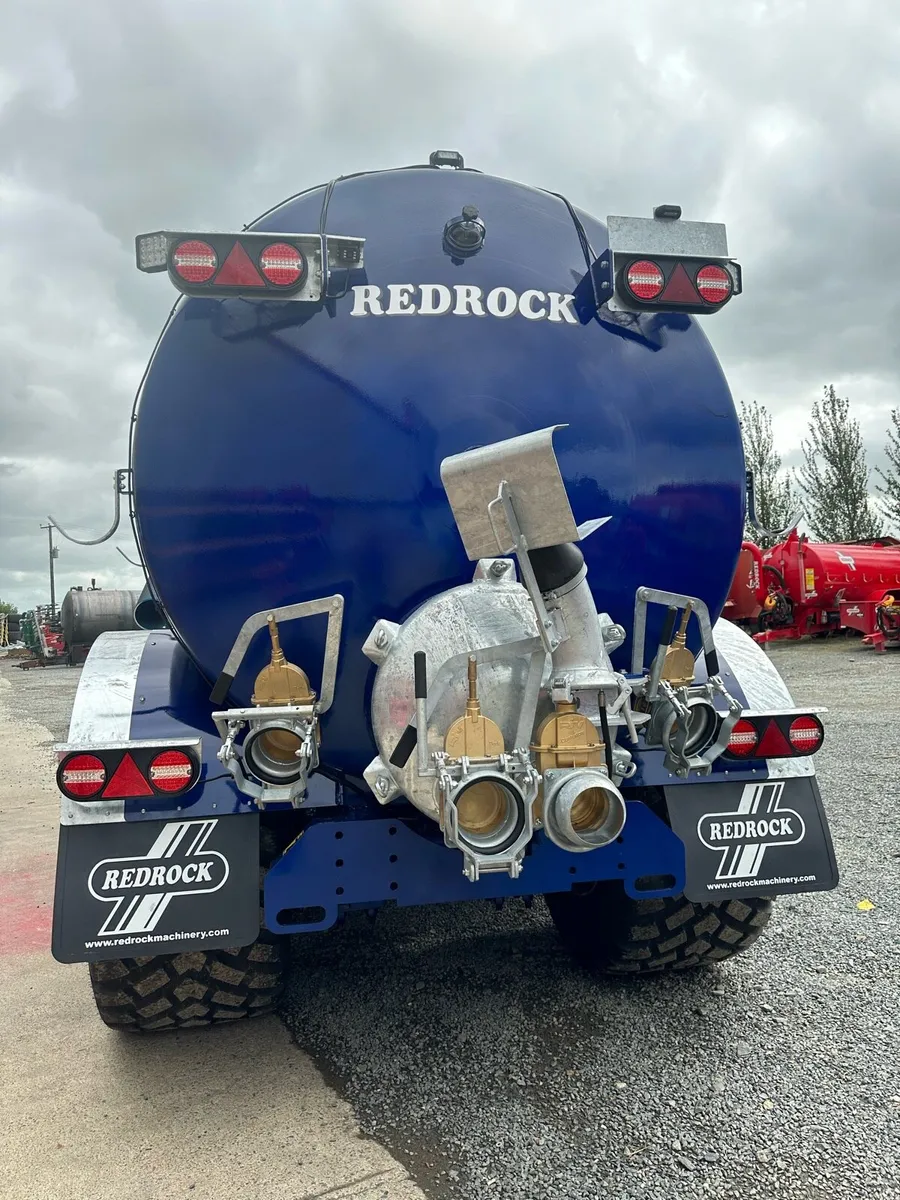 6000 Gallon Redrock tanker - Image 3