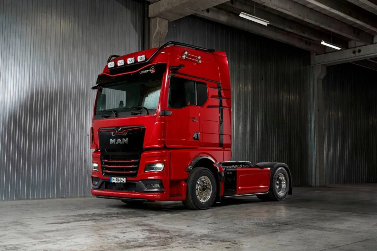 MAN TGX MAN 4x2 Truck Tractor - Image 3