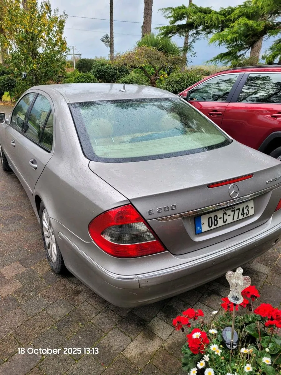 Mercedes E200 1.8 petrol and gas - Image 2