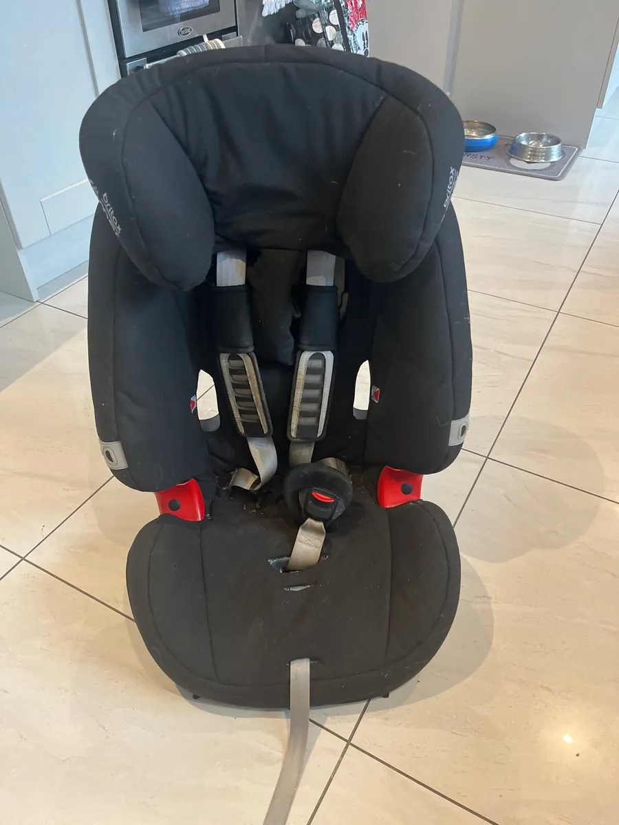Car seat - Image 1