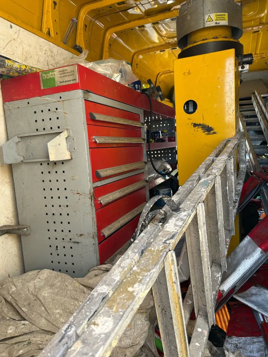 Cherry picker van 13.5 m - Image 4